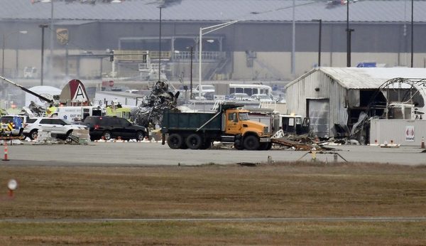 Varios muertos tras caída de avión de la II Guerra Mundial