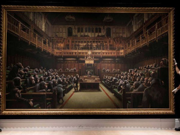 Óleo de Banksy con chimpancés en el Parlamento se vende por USD 12 millones