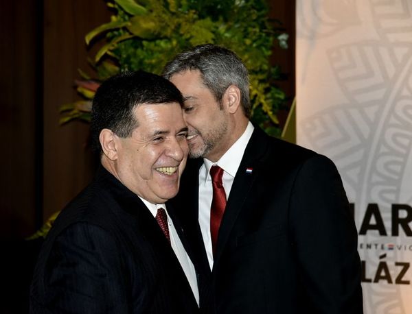 Gobierno continúa entregando la soberanía nacional, según politóloga - Nacionales - ABC Color