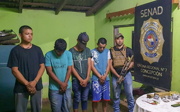 Detienen a jóvenes con drogas en Concepción