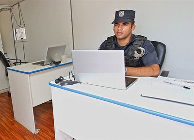 Villamayor también compró notebooks a precio “de oro” para otros móviles