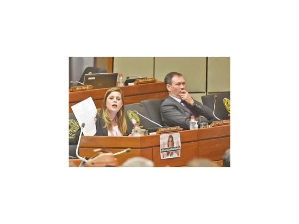 Kattya dijo que no formará parte del pacto de impunidad