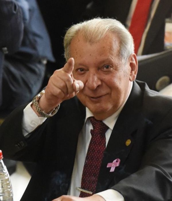 Calé elogia las “obras” de Stroessner - Política - ABC Color