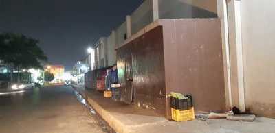 Notifican a supermercado para despejar vereda