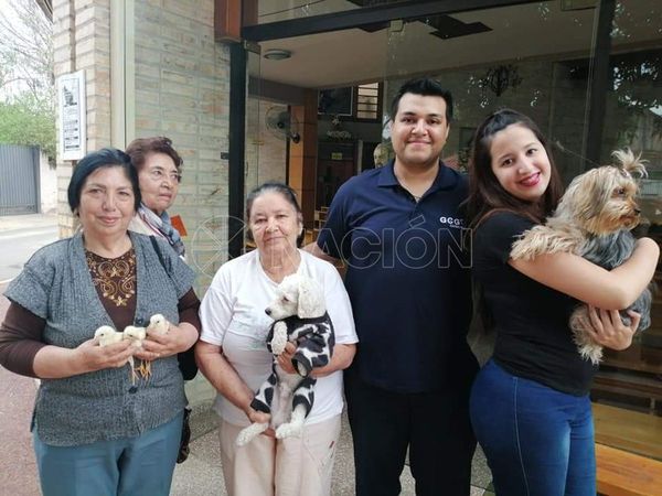 Hermanos Capuchinos realizan bendición de mascotas