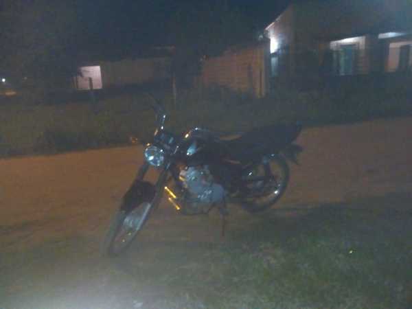 En violento atraco dos mujeres son despojadas de una motocicleta | Radio Regional 660 AM