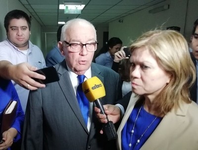 Exministro no irá a prisión y asegura que seguirá luchando por el país