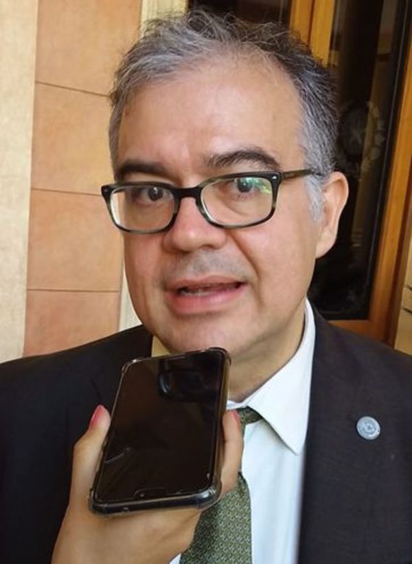 Julio Ullón ya no es jefe de Gabinete Civil del Presidente