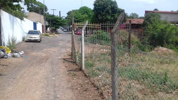 Privatizan una calle  - Crónicas Ciudadanas - ABC Color