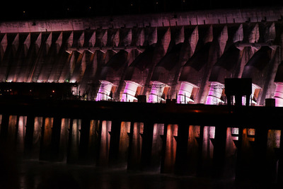 Iluminación monumental de ITAIPÚ será rosa desde hoy en adhesión a campaña para prevenir el cáncer de mama | .::PARAGUAY TV HD::.