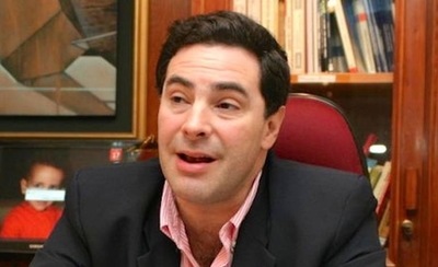 HOY / Renunció a comisión asesora  de Itaipú porque incluyeron a  entreguistas pro Brasil