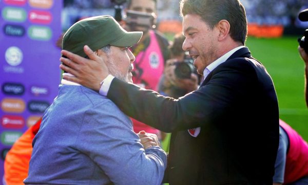 Maradona ataca al VAR