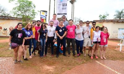 Prieto se reúne con estudiantes en el evento latinoamericano ELEA, realizado en CDE
