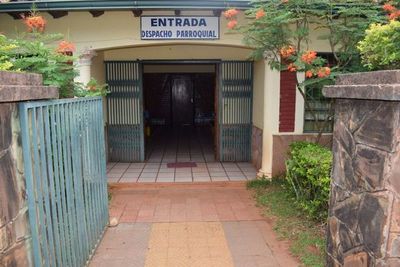 Roban en casa parroquial mientras sacerdote celebraba misa - Nacionales - ABC Color