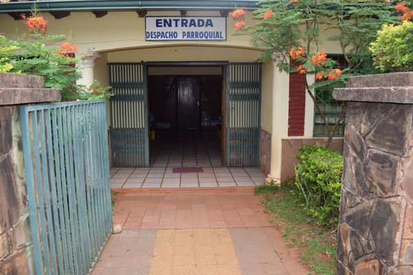 Roban en casa parroquial mientras sacerdote celebraba misa - Nacionales - ABC Color