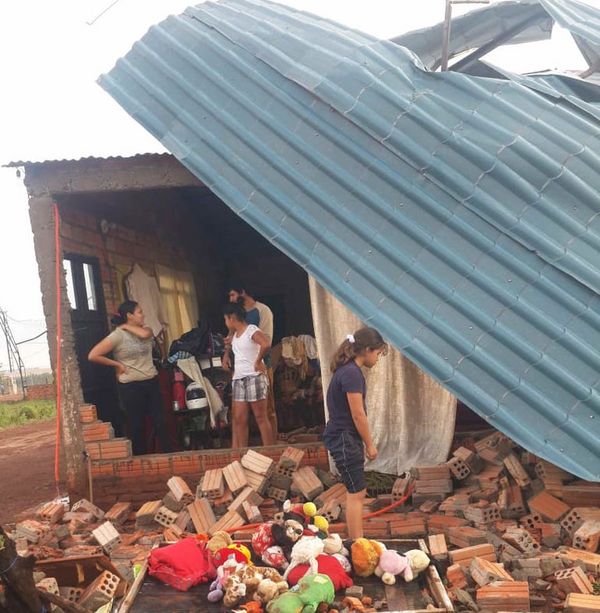 Tornado castiga duro a pobladores del Alto Paraná