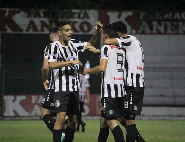 El 12 de Octubre de Santo Domingo, a Primera B - Fútbol - ABC Color