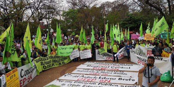 Docentes repudiaron la crisis educativa que está instalada