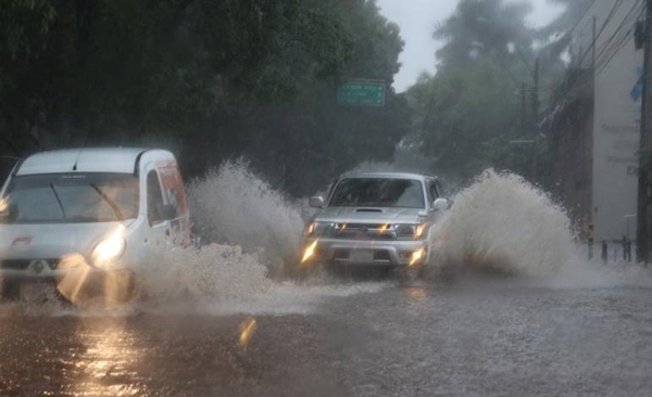 HOY / Alerta de tormentas para Central y  otros departamentos