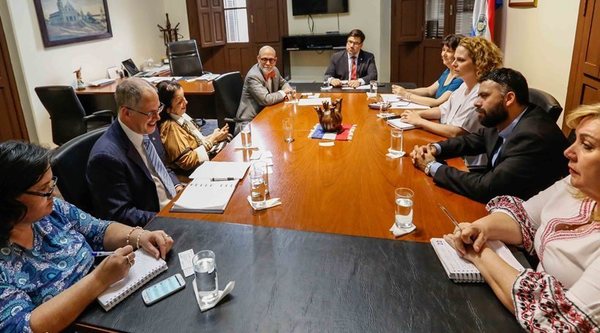 Canadá interesado en realizar audiovisuales sobre culturas originarias con Paraguay - ADN Paraguayo