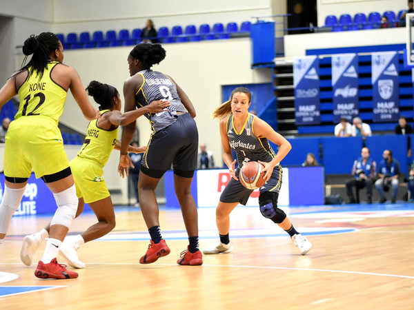 Paola Ferrari debuta en la liga francesa con 13 puntos