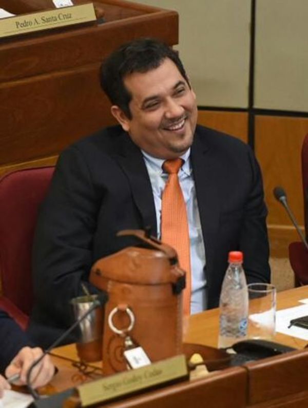 Senador rechaza que salida de Ullón sea por puja por intendencia - Nacionales - ABC Color