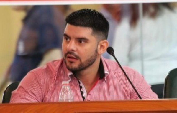 Presidente de Junta municipal de Asunción propone reglamentar uso del pañuelo blanco - ADN Paraguayo