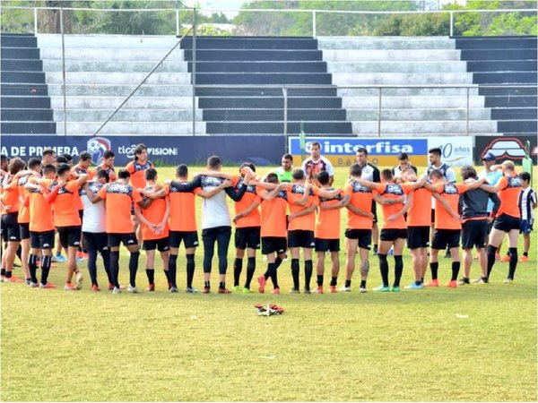 Fidencio Oviedo retorna al onceno inicial