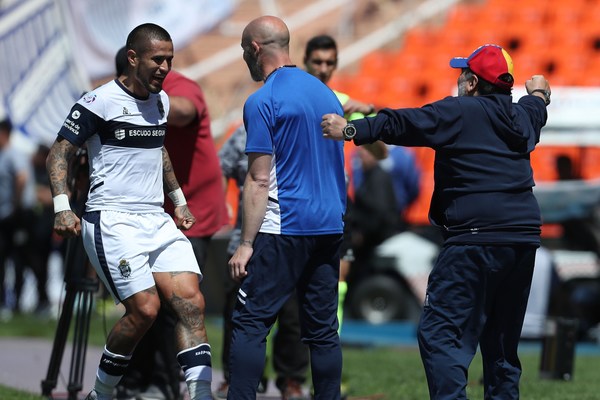 Víctor Ayala permite la primera victoria de Maradona