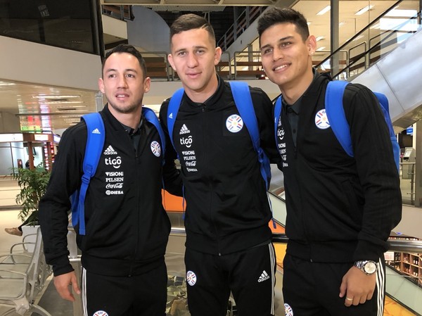Tres jugadores de la selección parten rumbo a Serbia