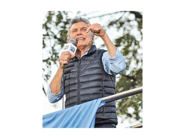 Macri pide participación récord para revertir derrota