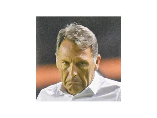 El DT Russo asume toda responsabilidad