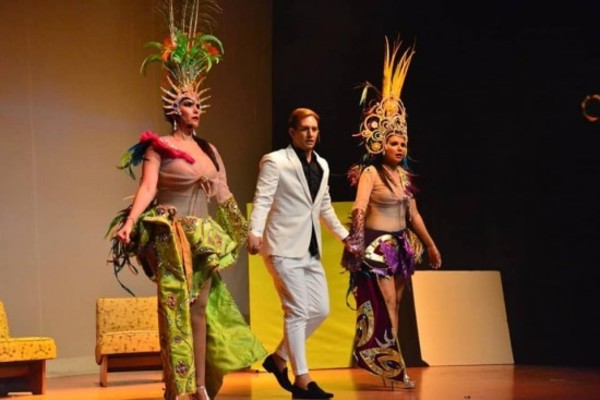 Amichi Oujeyma Sigue En El Latino
