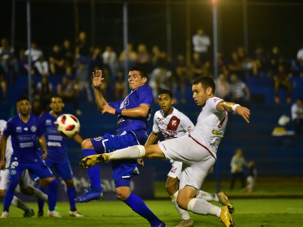 Sol recibe a un River que estrena capitán