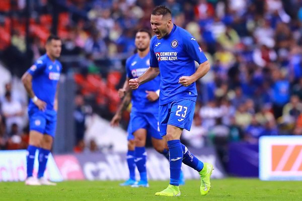 Aguilar anotó en la goleada del Cruz Azul ante el América
