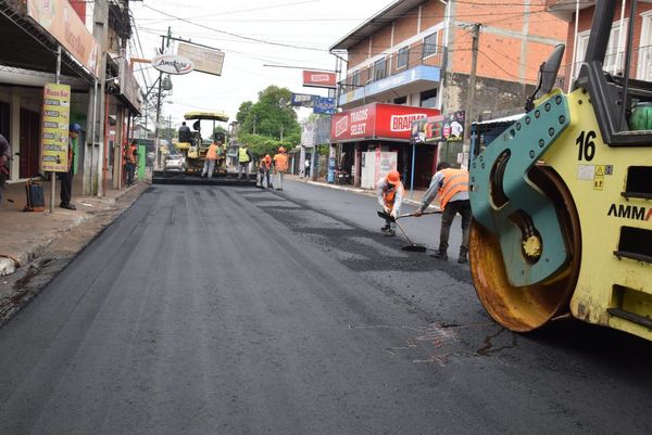 Continúan mejoras sobre avenida del mercado de San Lorenzo