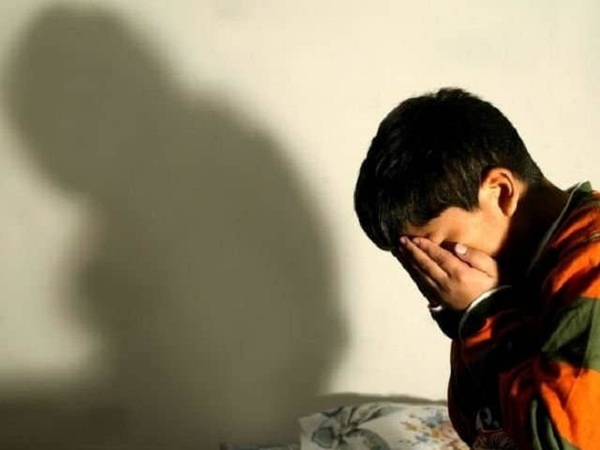 Madre denuncia que su hijo de 9 años fue abusado por adolescente