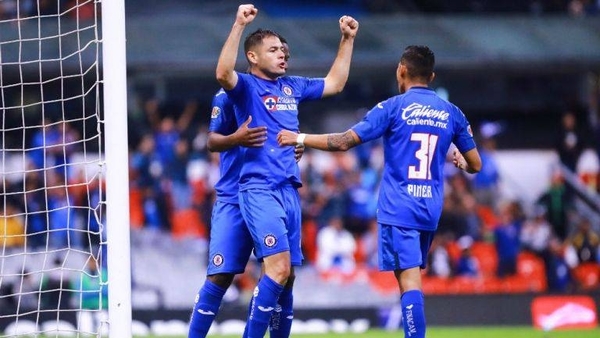 HOY / Con un gol de Aguilar, Cruz Azul aplasta al América