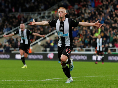 Newcastle se hace con su segunda victoria a costa del United