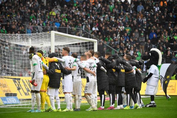 Monchengladbach golea y asalta el liderato - Fútbol - ABC Color