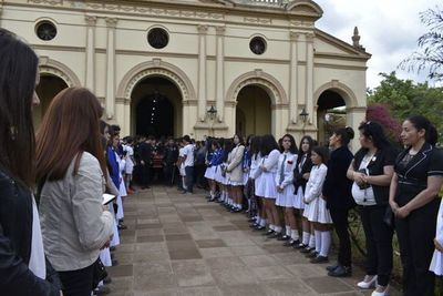 Multitudinaria despedida a futbolista que falleció en accidente - Nacionales - ABC Color