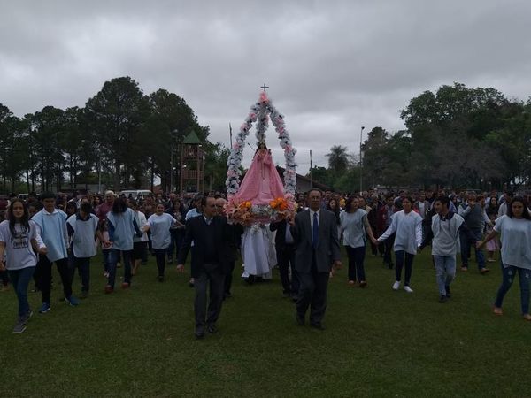 Laureles imandu’a Santa Patrona misa ha procesión - ABC Remiandu - ABC Color