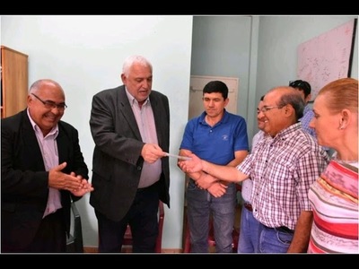 JUNTA DE SANEAMIENTO DE SAN PEDRO DEL PARANÁ RECIBE APORTE DE LA GOBERNACIÓN DE ITAPÚA