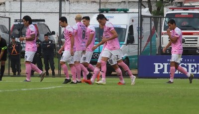 Santaní se aferra al 'milagro'