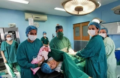 HOY / Nació bebé sometida a primera cirugía fetal por malformación de columna