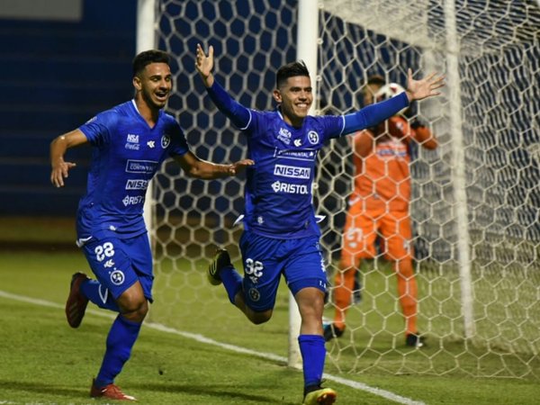 Agónica victoria para trepar al quinto lugar