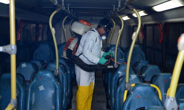 Fumigan unidades de transporte público de CDE