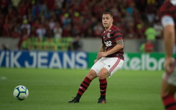 HOY / Flamengo sigue líder en Brasil y se distancia del Palmeiras