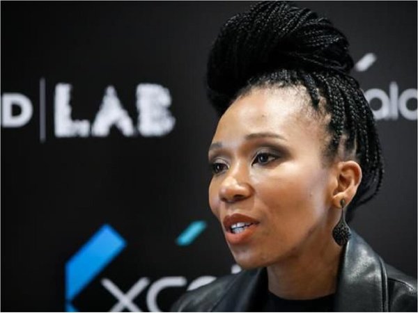 Nieta de Mandela hace un llamado a "levantar la voz" ante injusticias