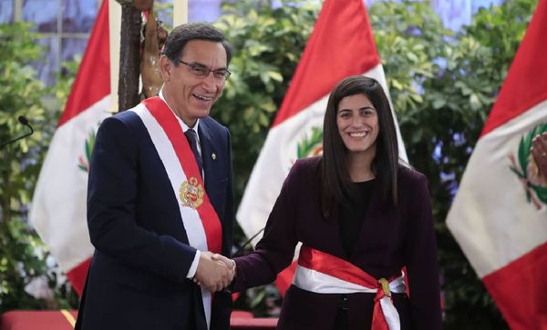 Perú nombra a nueva ministra de economía